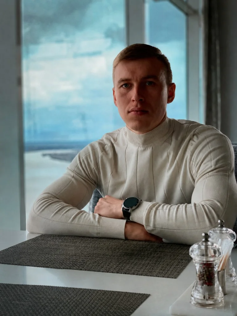 Роман — Менеджер по сопровождению